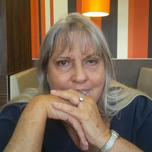 Meet your Posher, Pam